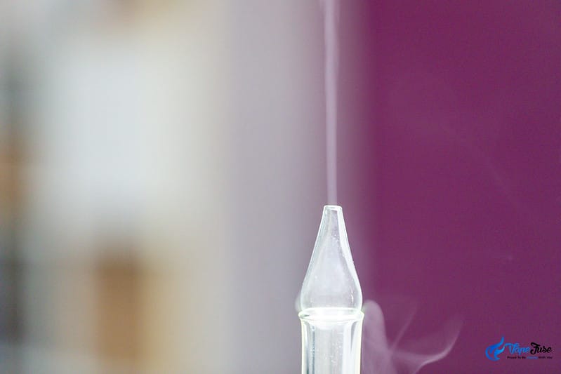 Organic Aromas Nebulizing Diffuser in use
